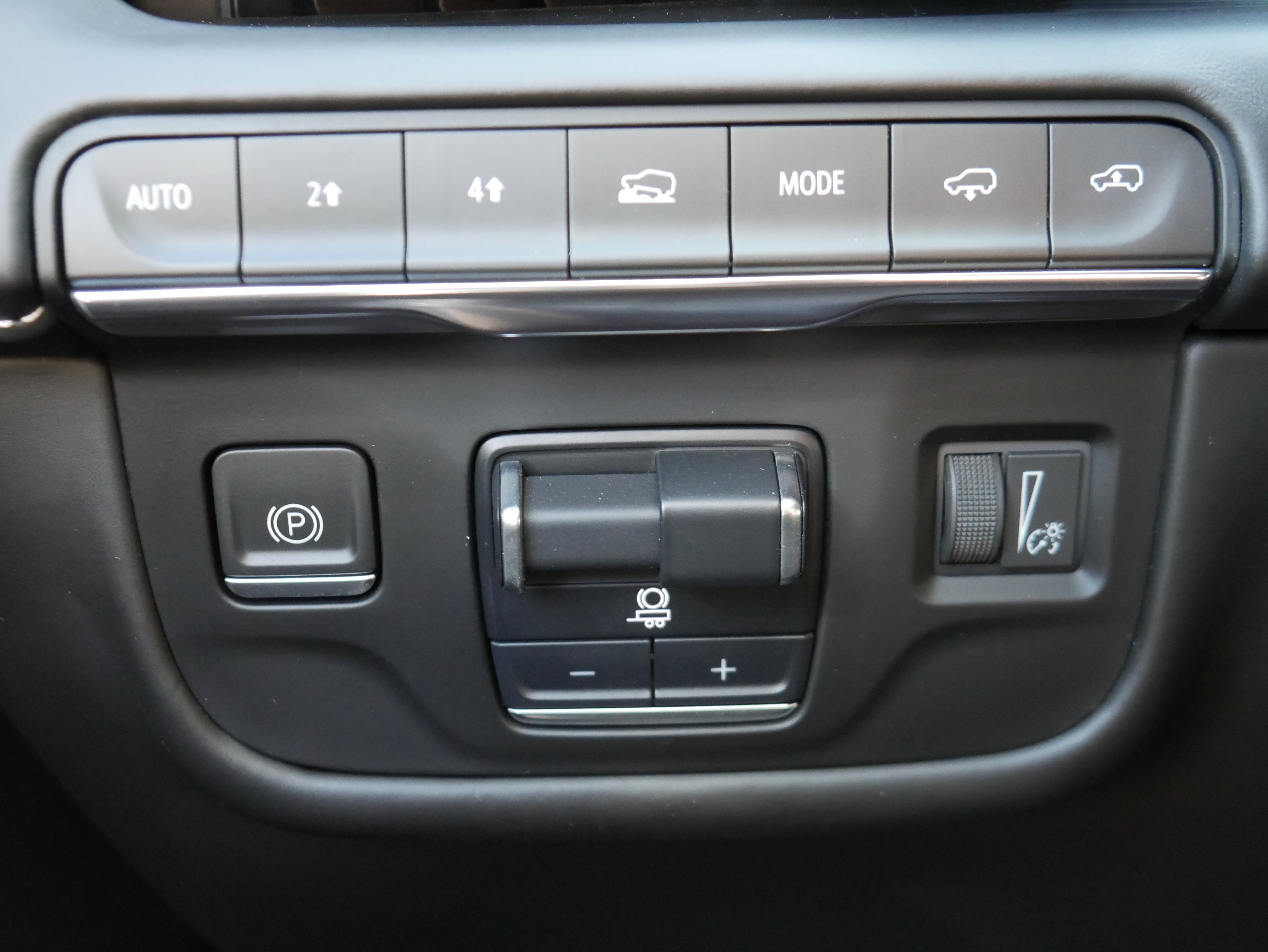 Certified 2023 Cadillac Escalade Premium Luxury Platinum AWD/4WD image 39