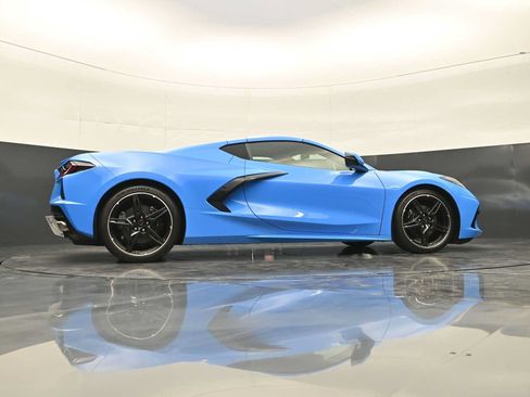 Used 2021 Chevrolet Corvette Stingray Preferred Cpe w/ Engine Appearance Package RWD image 41