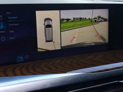 Certified 2025 Cadillac Escalade Sport Platinum AWD/4WD image 37