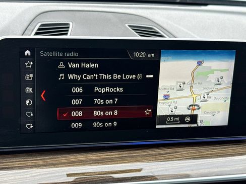 Used 2018 BMW 530e w/ Premium Package 2 image 18