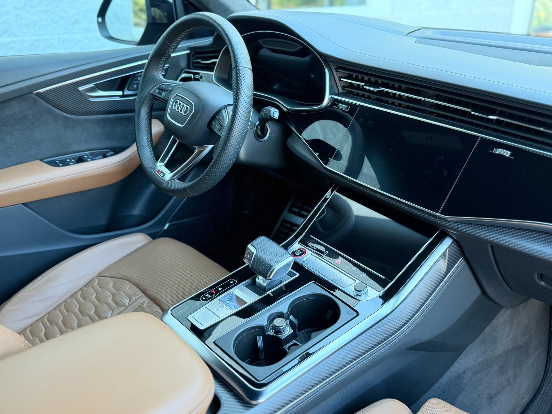 Used 2022 Audi RS Q8 AWD/4WD image 55