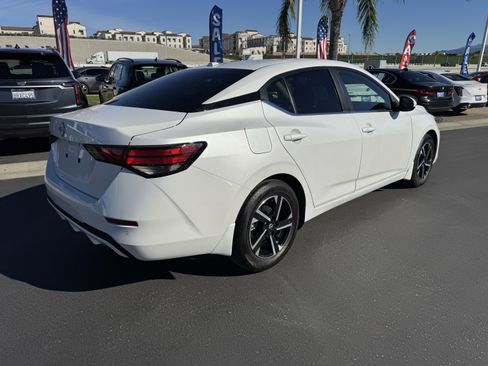 Used 2025 Nissan Sentra SV image 10