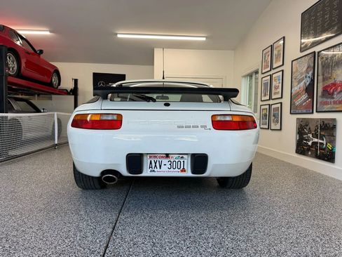 Used 1989 Porsche 928 S4 image 4