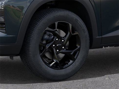 New 2026 Chevrolet Trax LT w/ Sunroof Package image 9