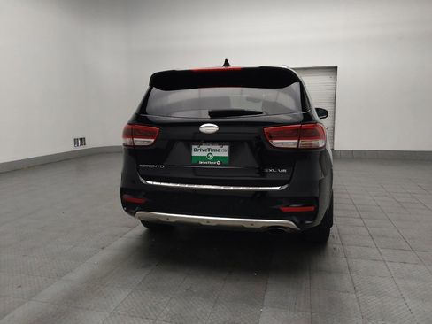 Used 2017 Kia Sorento SX image 7