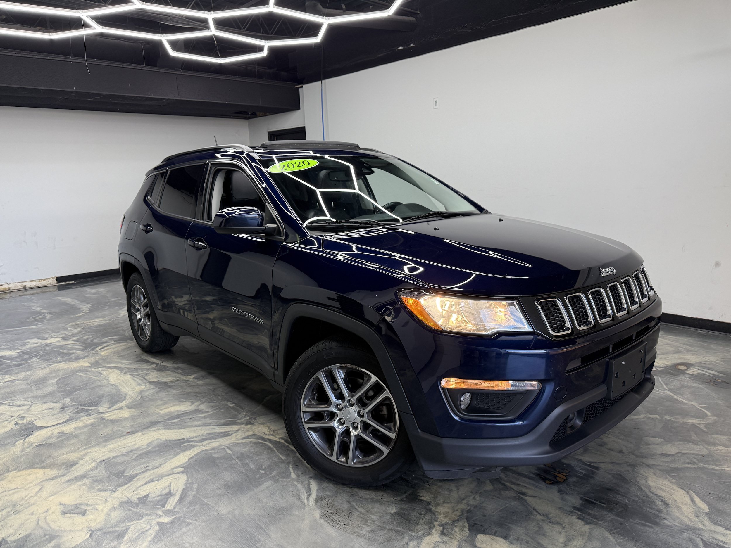 Used 2020 Jeep Compass Latitude FWD image 5