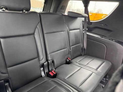 Used 2021 GMC Yukon XL Denali w/ Denali Premium Package image 13