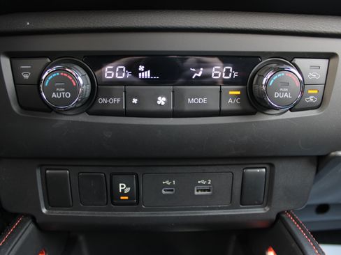 Certified 2025 Nissan Frontier PRO-4X AWD/4WD image 18