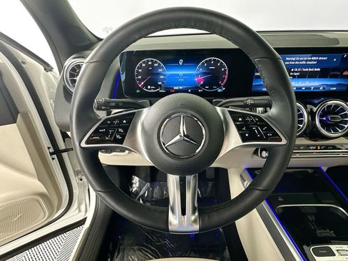 Certified 2026 Mercedes-Benz GLB 250 4MATIC image 11