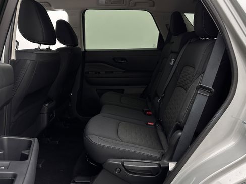 Used 2025 Nissan Pathfinder SV FWD image 22