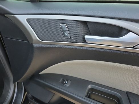 Used 2019 Ford Fusion S image 22