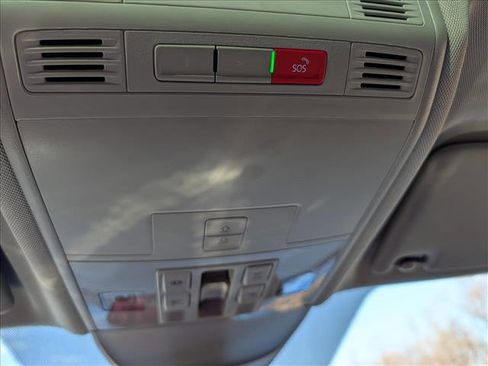 Certified 2025 Volkswagen Taos SEL image 37