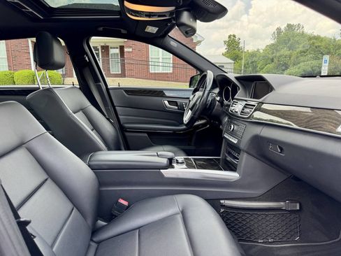 Used 2016 Mercedes-Benz E 350 4MATIC Sedan image 20