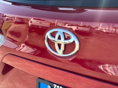 Used 2024 Toyota Corolla Cross XLE w/ Convenience Package AWD/4WD image 12