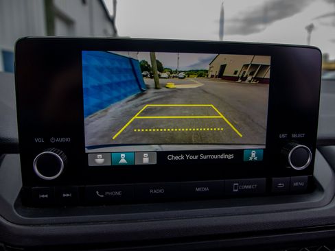 Used 2025 Honda Accord SE image 17