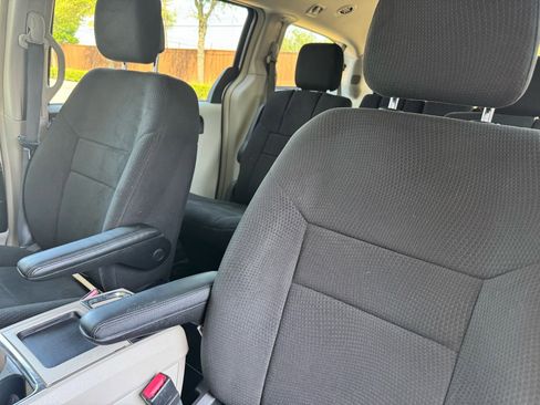 Used 2012 Chrysler Town & Country Touring w/ Entertainment Group #1 image 24