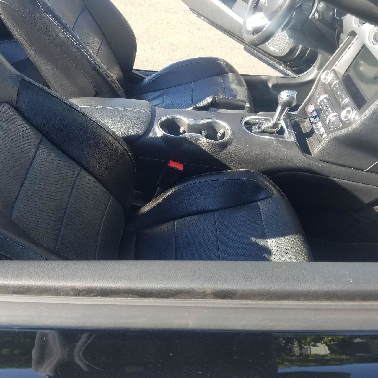 Used 2020 Ford Mustang Premium RWD image 16