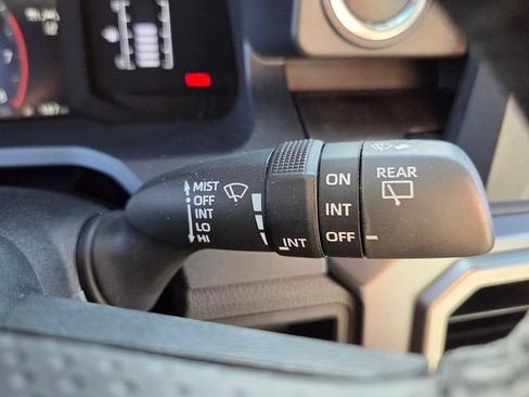 Used 2025 Toyota 4Runner SR5 AWD/4WD image 28