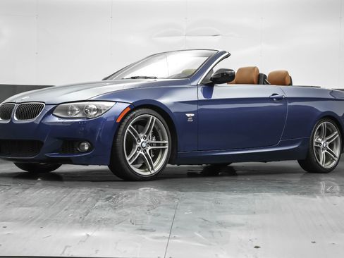 Used 2012 BMW 335is Convertible image 15