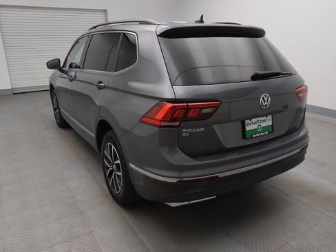 Used 2020 Volkswagen Tiguan SE w/ 3rd Row Seat Package AWD/4WD image 5
