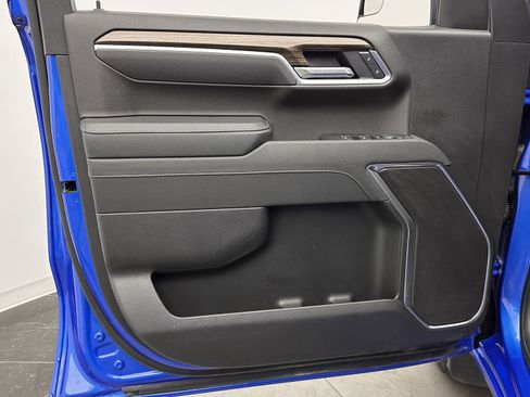 Used 2025 Chevrolet Silverado 1500 LT RWD image 10
