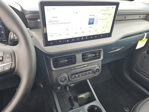 New 2025 Ford Maverick Lariat w/ Black Appearance Package image 32