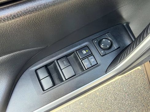 Certified 2025 Toyota RAV4 LE AWD/4WD image 27