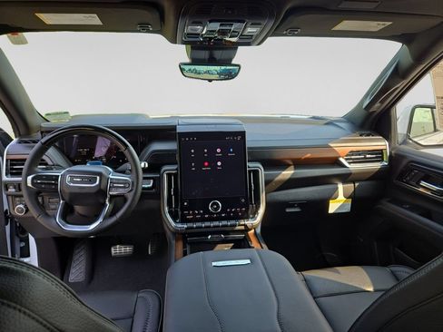 New 2026 GMC Yukon Denali w/ Advanced Technology Package AWD/4WD image 24