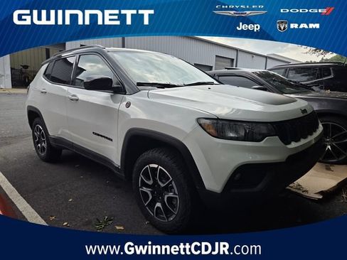 Used 2024 Jeep Compass Trailhawk AWD/4WD image 1