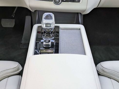 New 2026 Volvo XC90 B6 Ultra w/ Protection Package Premier AWD/4WD image 24
