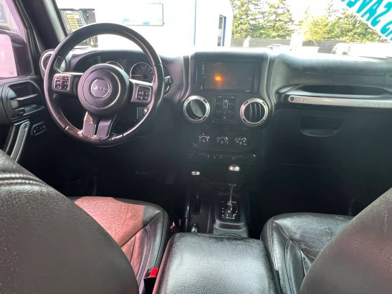 Used 2017 Jeep Wrangler Unlimited Sahara w/ Max Tow Package AWD/4WD image 13