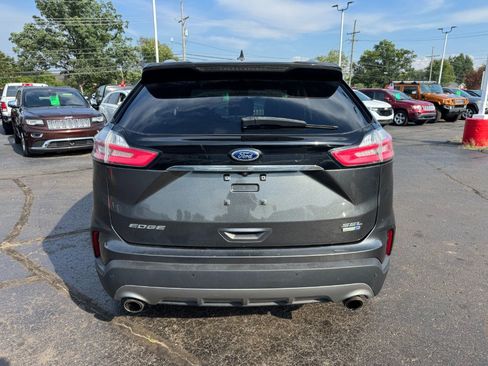 Used 2019 Ford Edge SEL w/ Equipment Group 201A AWD/4WD image 4