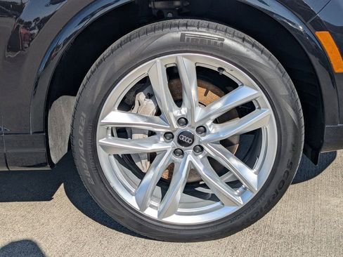 Used 2018 Audi Q7 3.0T Prestige image 24