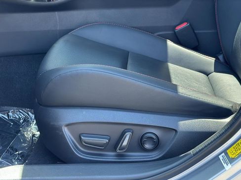 Used 2025 Toyota Prius Plug-In Hybrid w/ Limited Premium Package FWD image 28