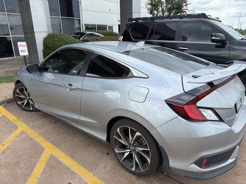 Used 2018 Honda Civic Si image 2