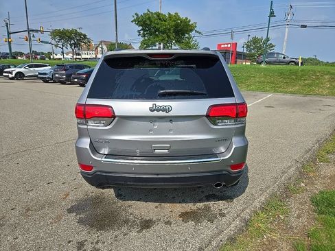 Used 2020 Jeep Grand Cherokee Limited w/ Premium Lighting Group AWD/4WD image 4