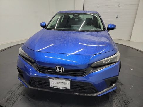 Used 2023 Honda Civic LX image 2