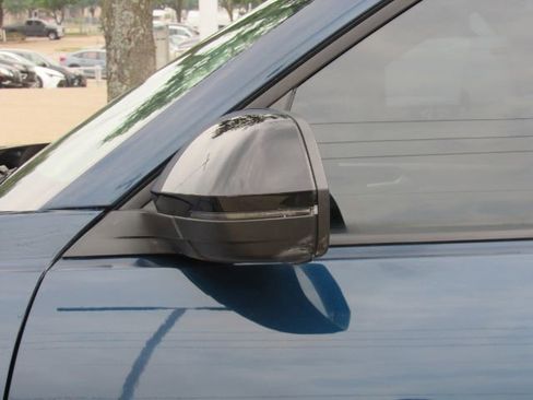 Used 2022 Volkswagen Atlas SEL R-Line image 15