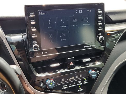 Certified 2022 Toyota Camry XLE FWD image 14