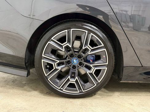 Used 2025 BMW i5 xDrive40 w/ M Sport Package image 47