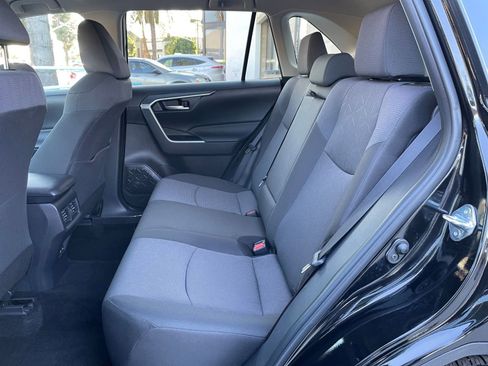 Used 2025 Toyota RAV4 XLE image 25