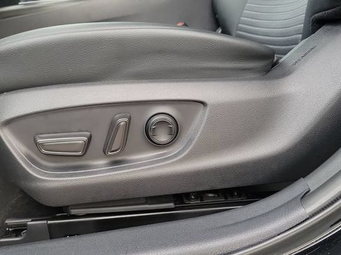 Certified 2022 Toyota Camry SE w/ Convenience Package FWD image 16