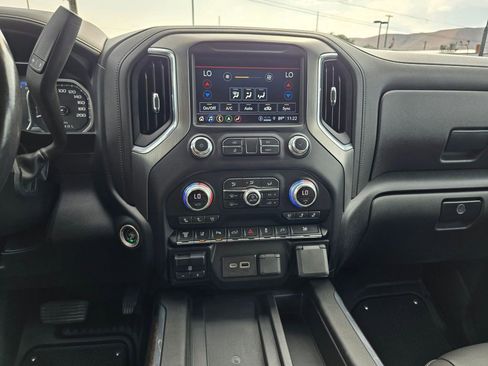Used 2022 GMC Sierra 3500 Denali w/ Denali Ultimate Package AWD/4WD image 31