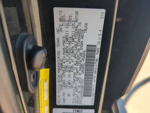 Used 2013 Toyota Tacoma PreRunner w/ Convenience Pkg image 16