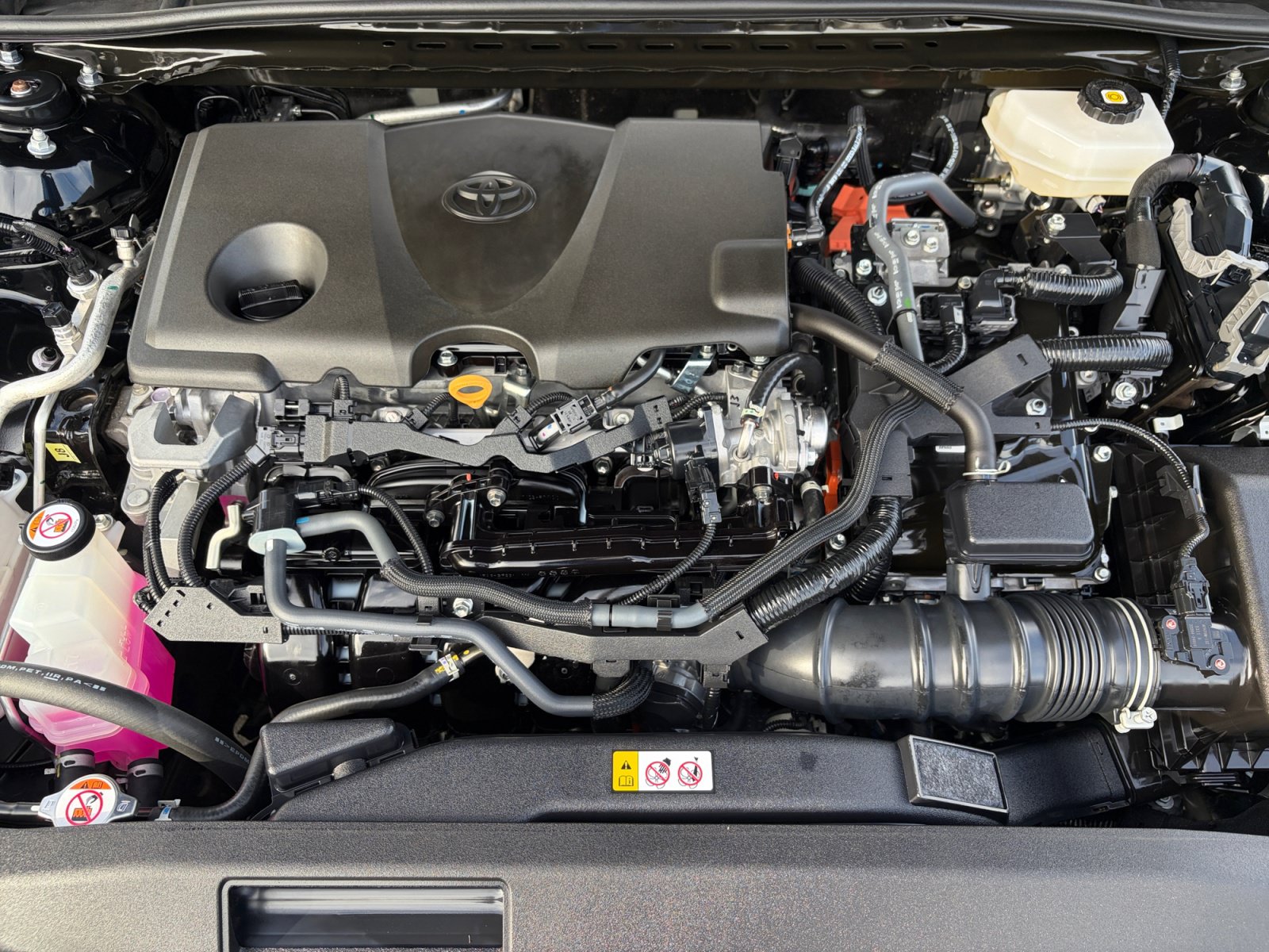 Used 2025 Toyota Camry SE FWD image 31
