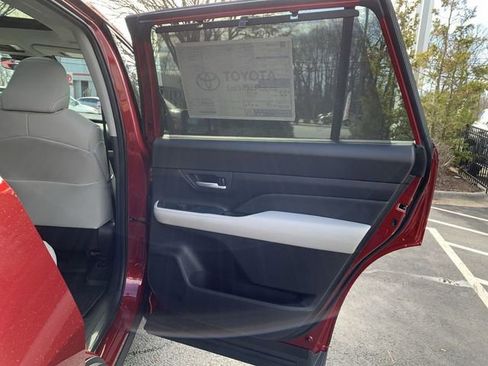 New 2026 Toyota Grand Highlander Limited image 11