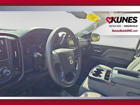 Used 2018 Chevrolet Silverado 1500 Custom w/ Custom Value Package AWD/4WD image 16