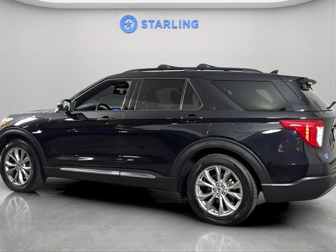 Used 2020 Ford Explorer XLT w/ Equipment Group 202A image 4