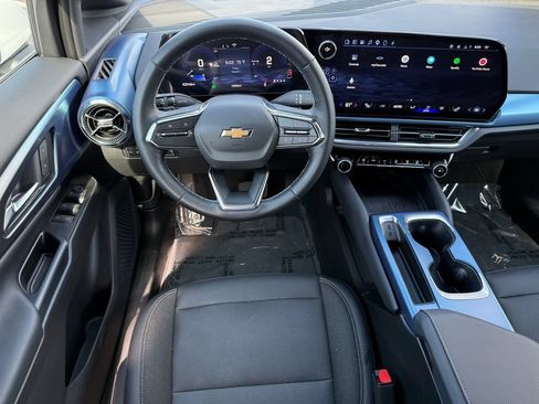 Used 2024 Chevrolet Equinox EV LT FWD image 21