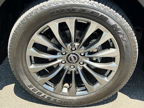 Certified 2024 Nissan Armada Platinum w/ Captain's Chairs Package AWD/4WD image 8
